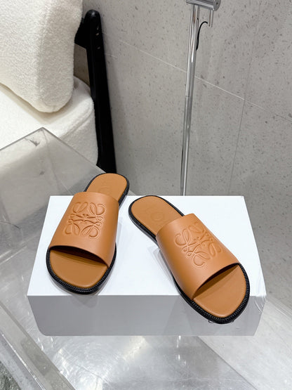 Loewe 25 flat slippers camel calfskin