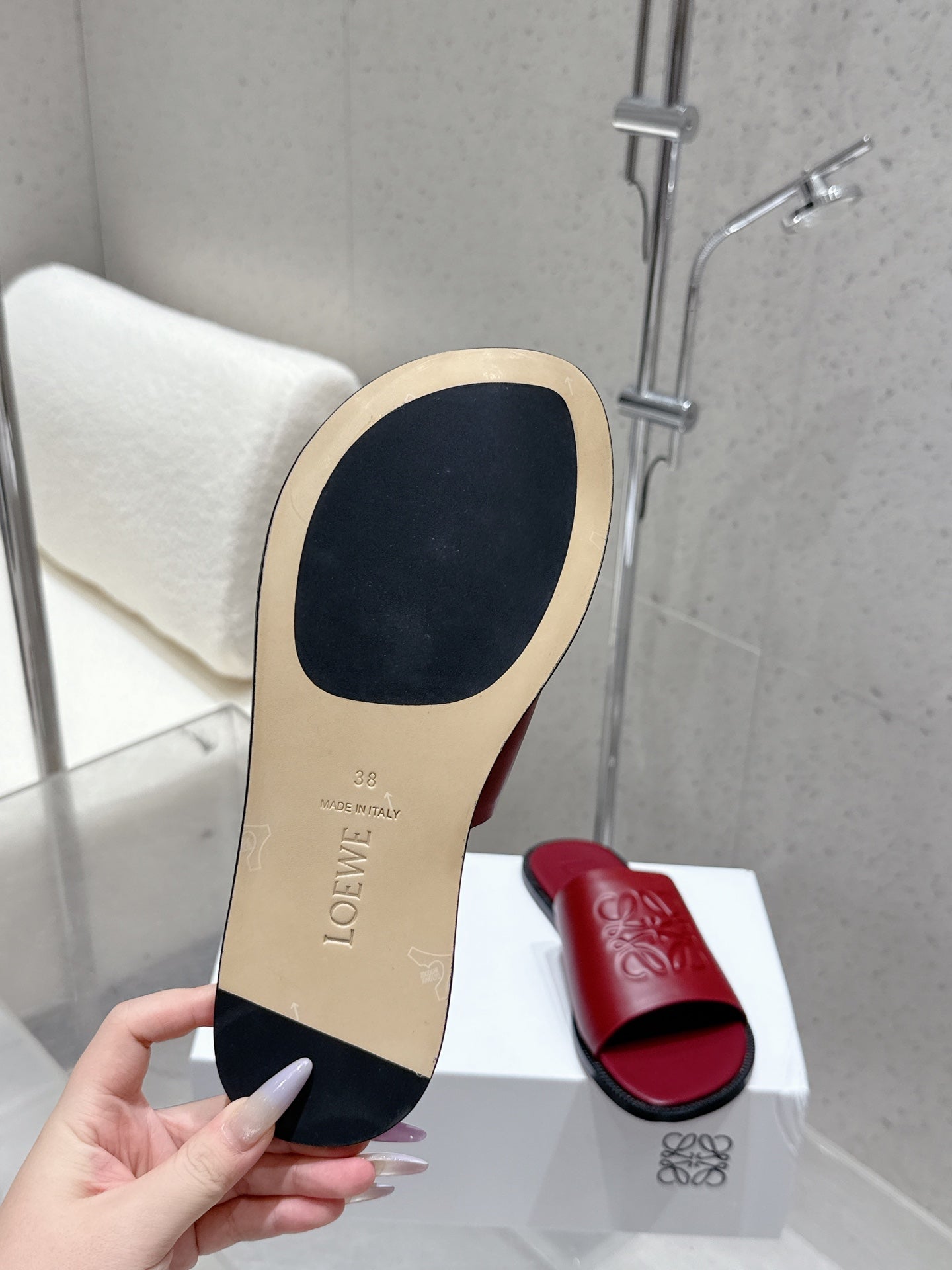 Loewe 25 flat slippers dark red calfskin