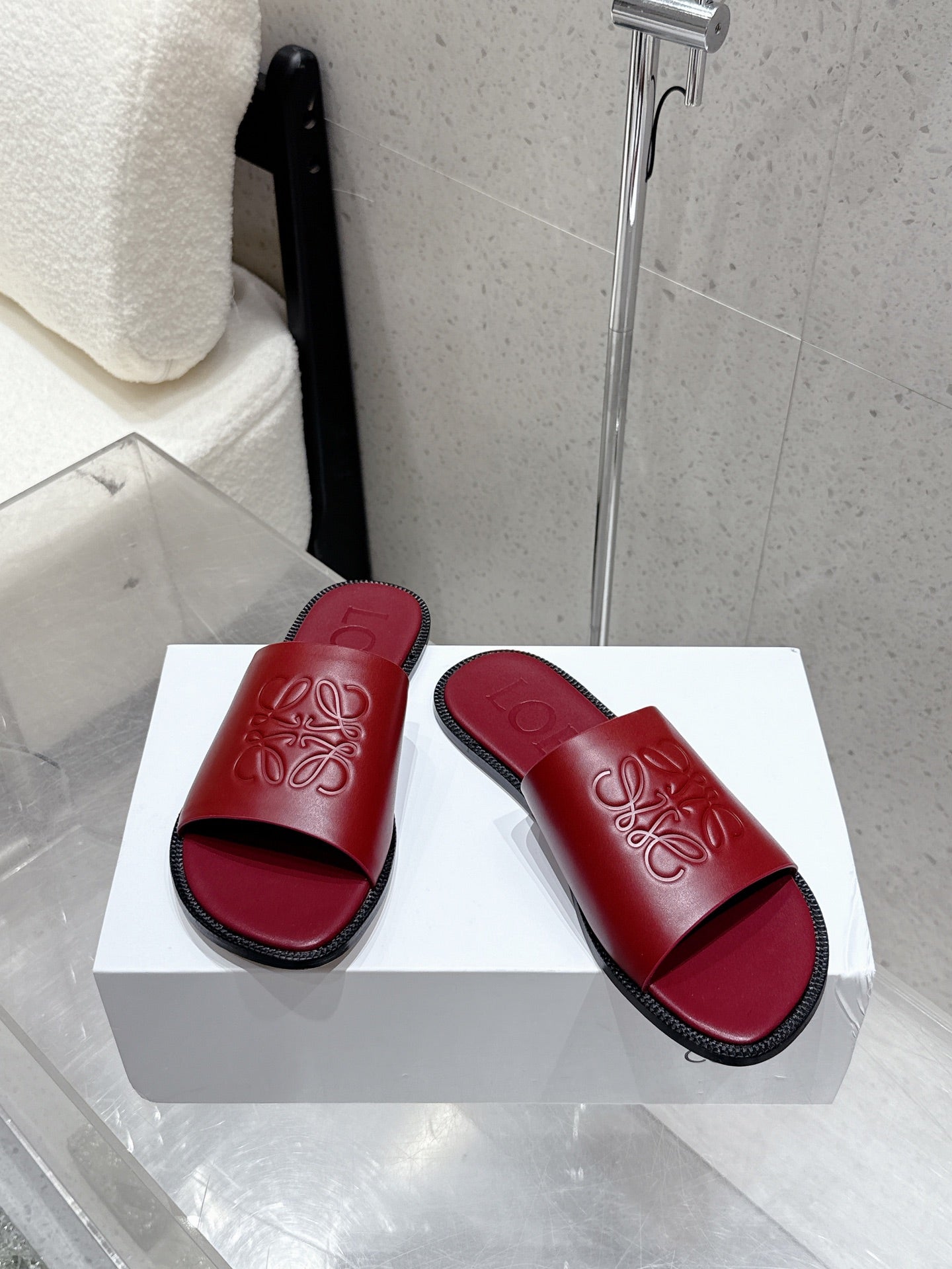 Loewe 25 flat slippers dark red calfskin