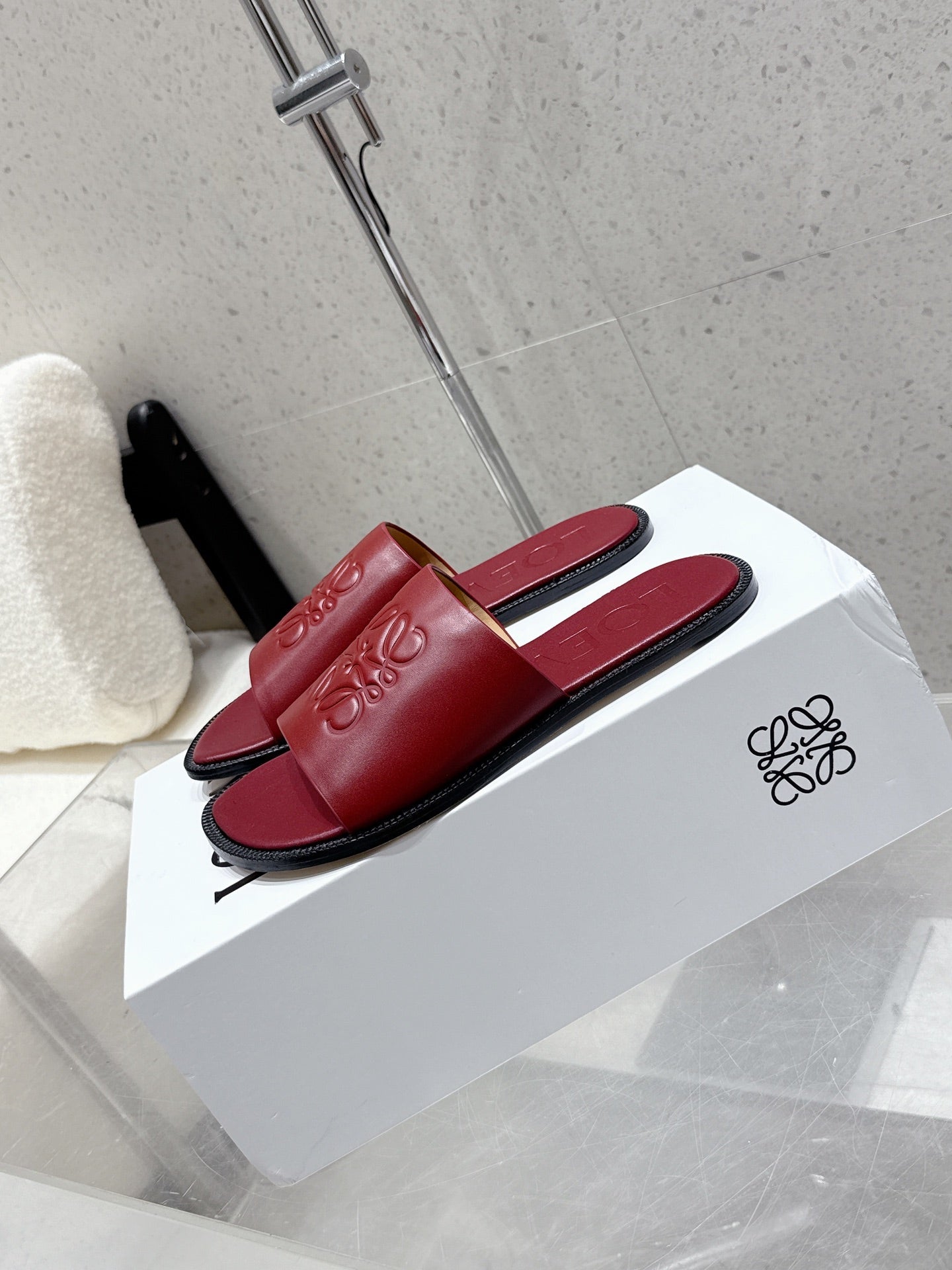 Loewe 25 flat slippers dark red calfskin