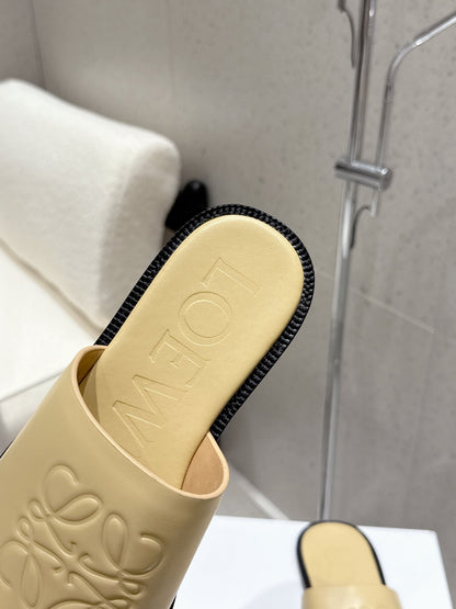 Loewe 25 flat slippers beige calfskin