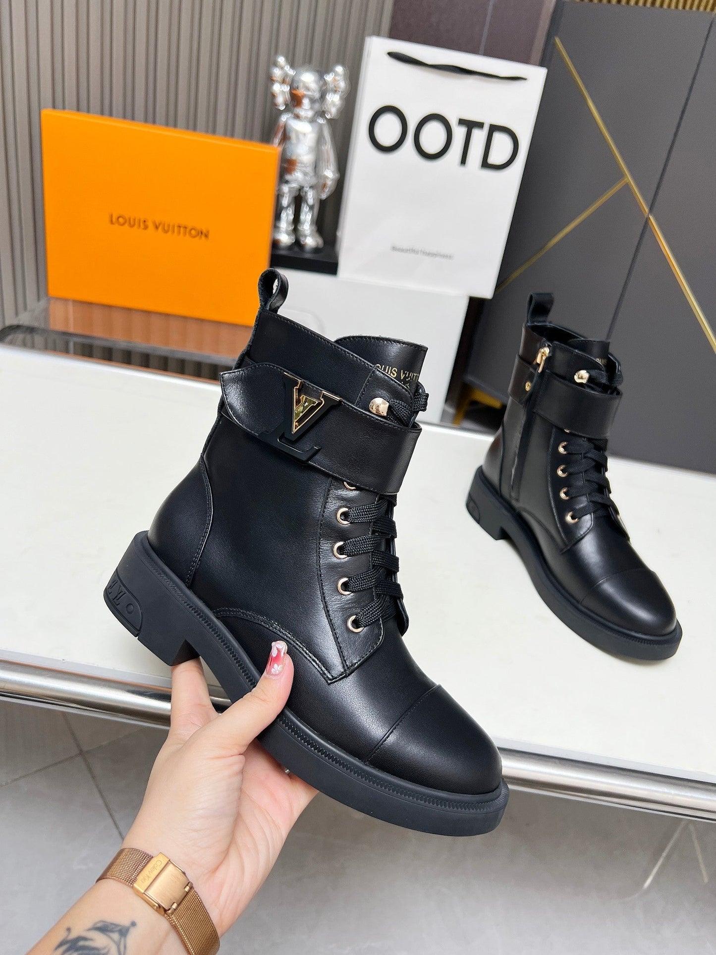 LV Citizen Boots Plain Black Cowhide