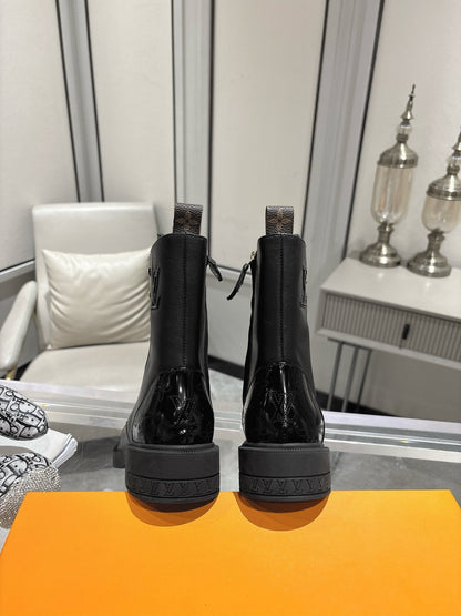 LV Citizen Flat Ranger Boot Black Cowhide