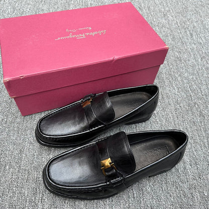 LV LOAFER IN BLACK CALFSKIN