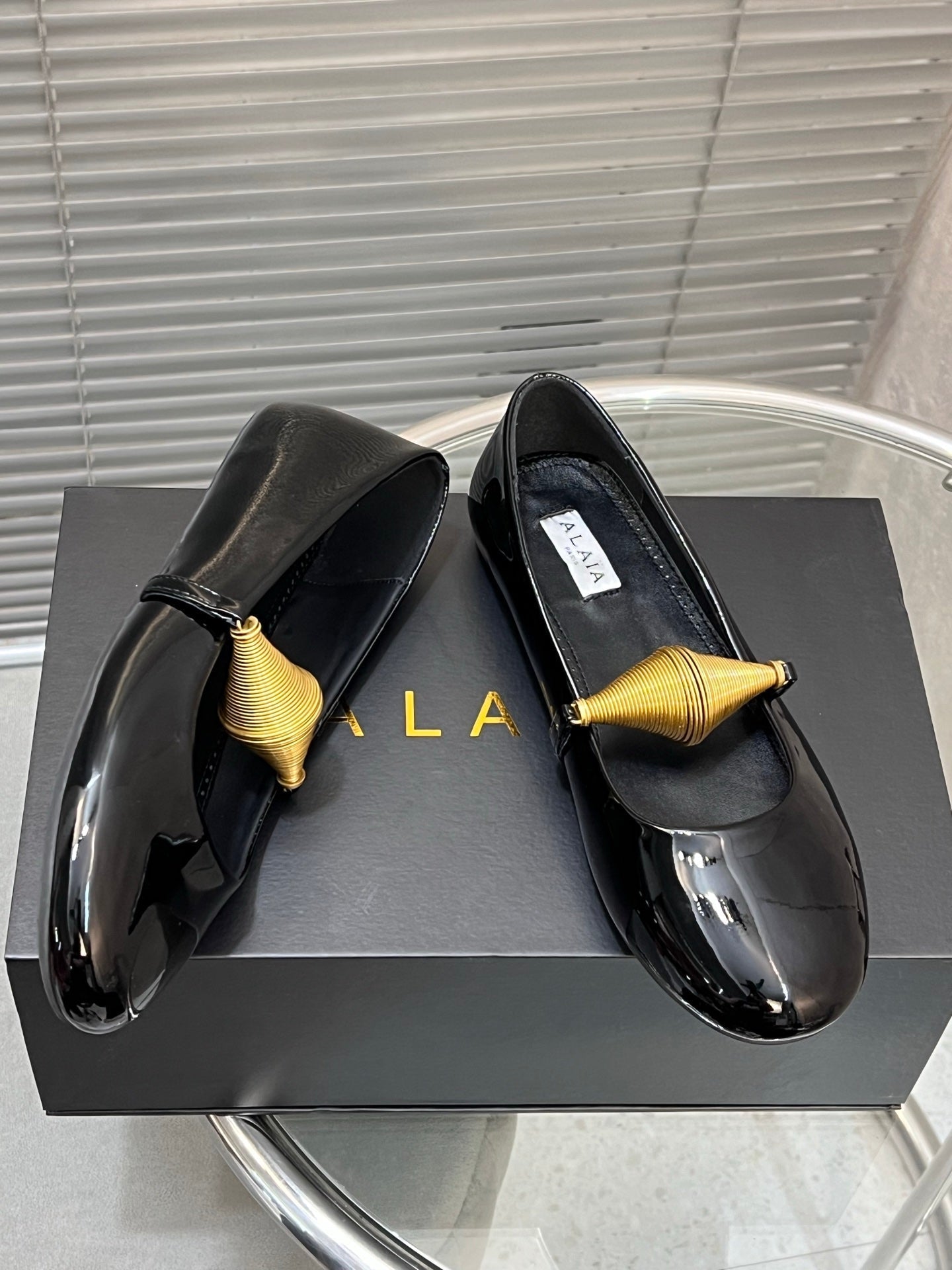 Alaia 25 Jewel Patent Leather Ballet Flats Black Lambskin 300012