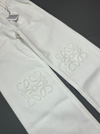 Loew White Anagram White Jean