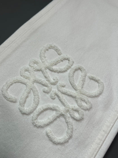 Loew White Anagram White Jean