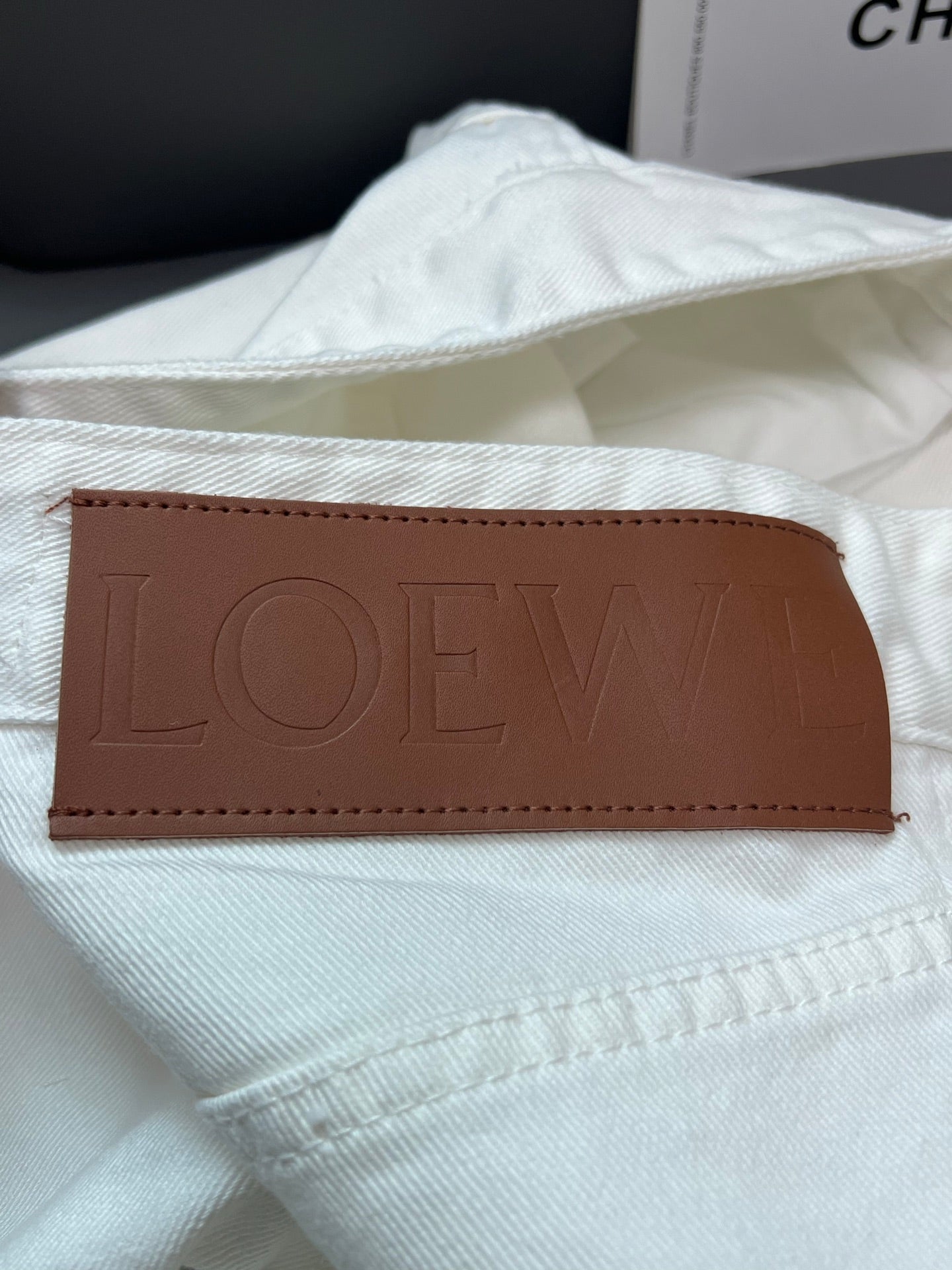 Loew White Anagram White Jean