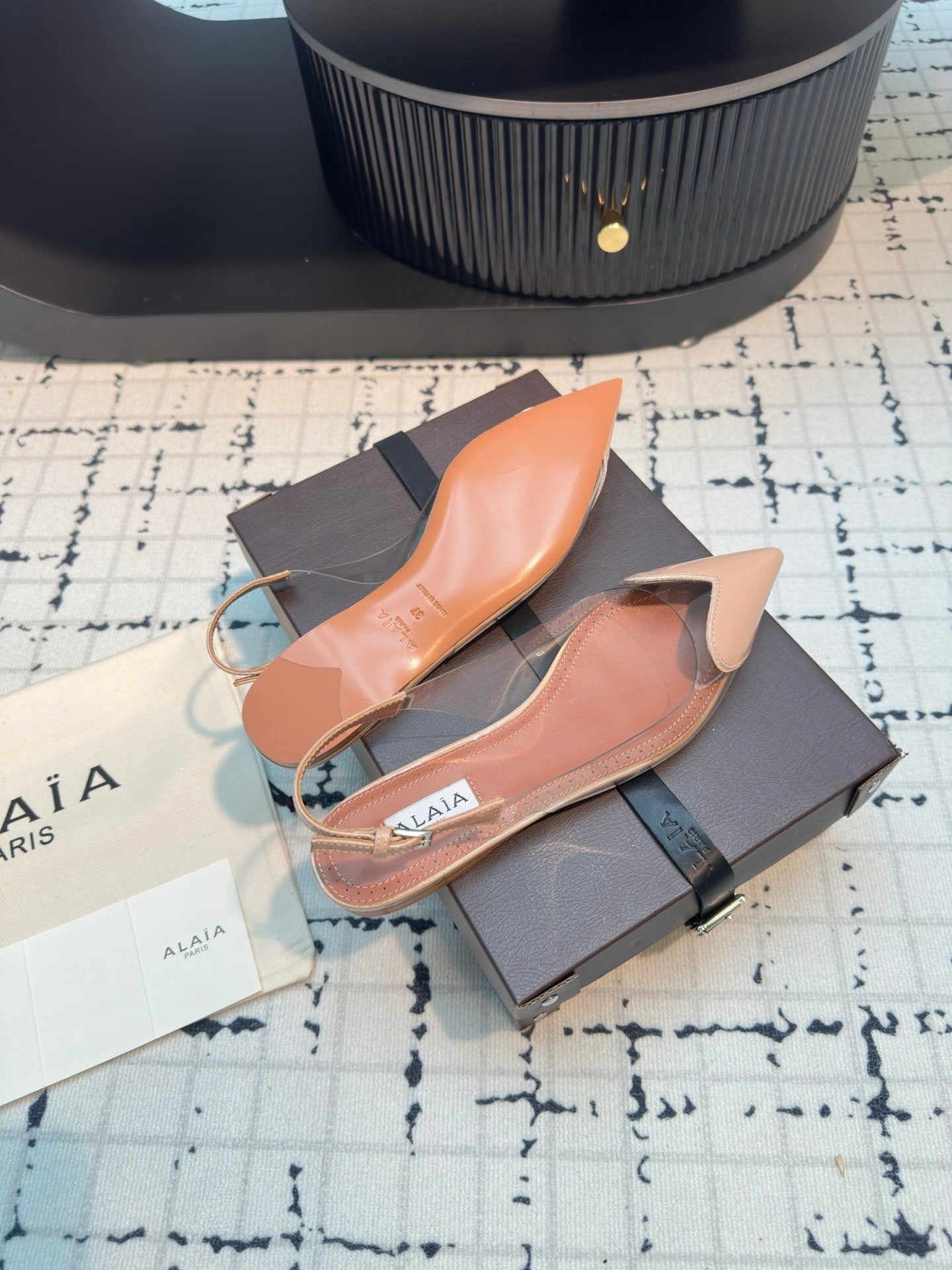 Alaia Heart Flat Slingbacks Nude Sheepskin 800936