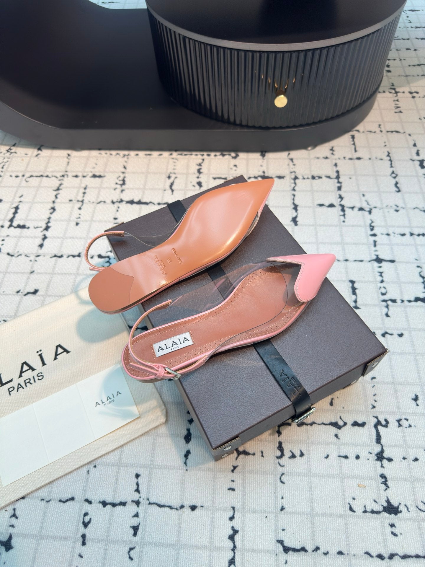 Alaia Heart Flat Slingbacks Pink Sheepskin 800940