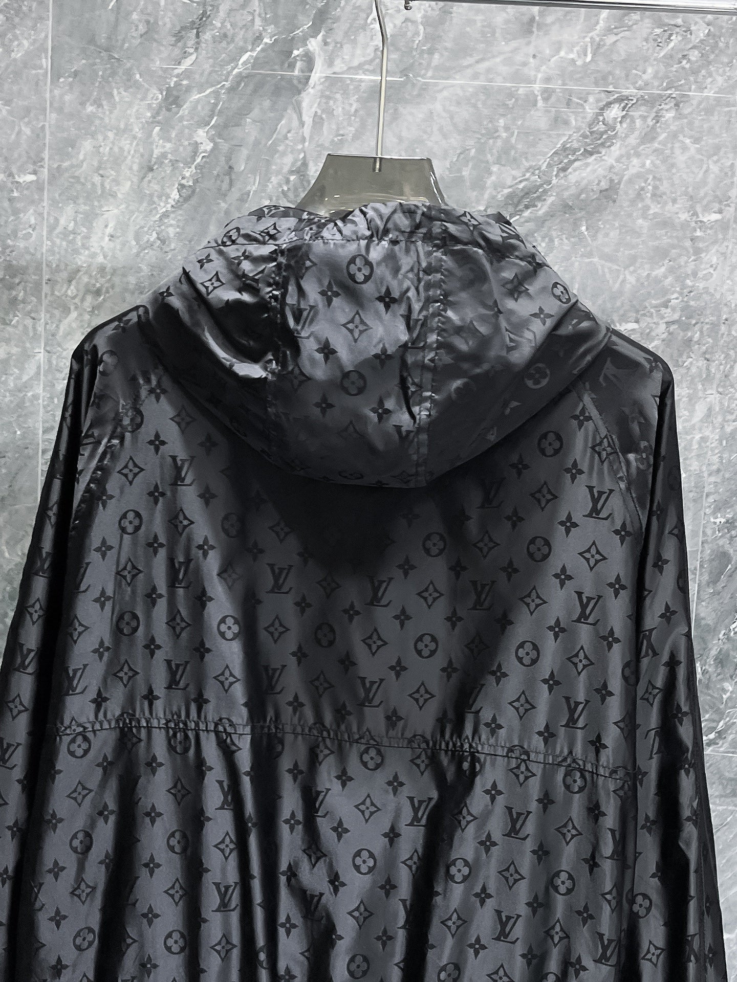 LV BLACK JACKET 239568