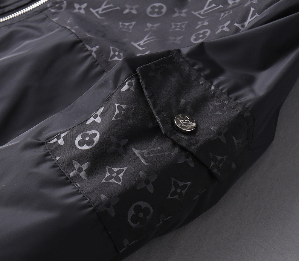 LV BLACK HOODED JACKET 238990