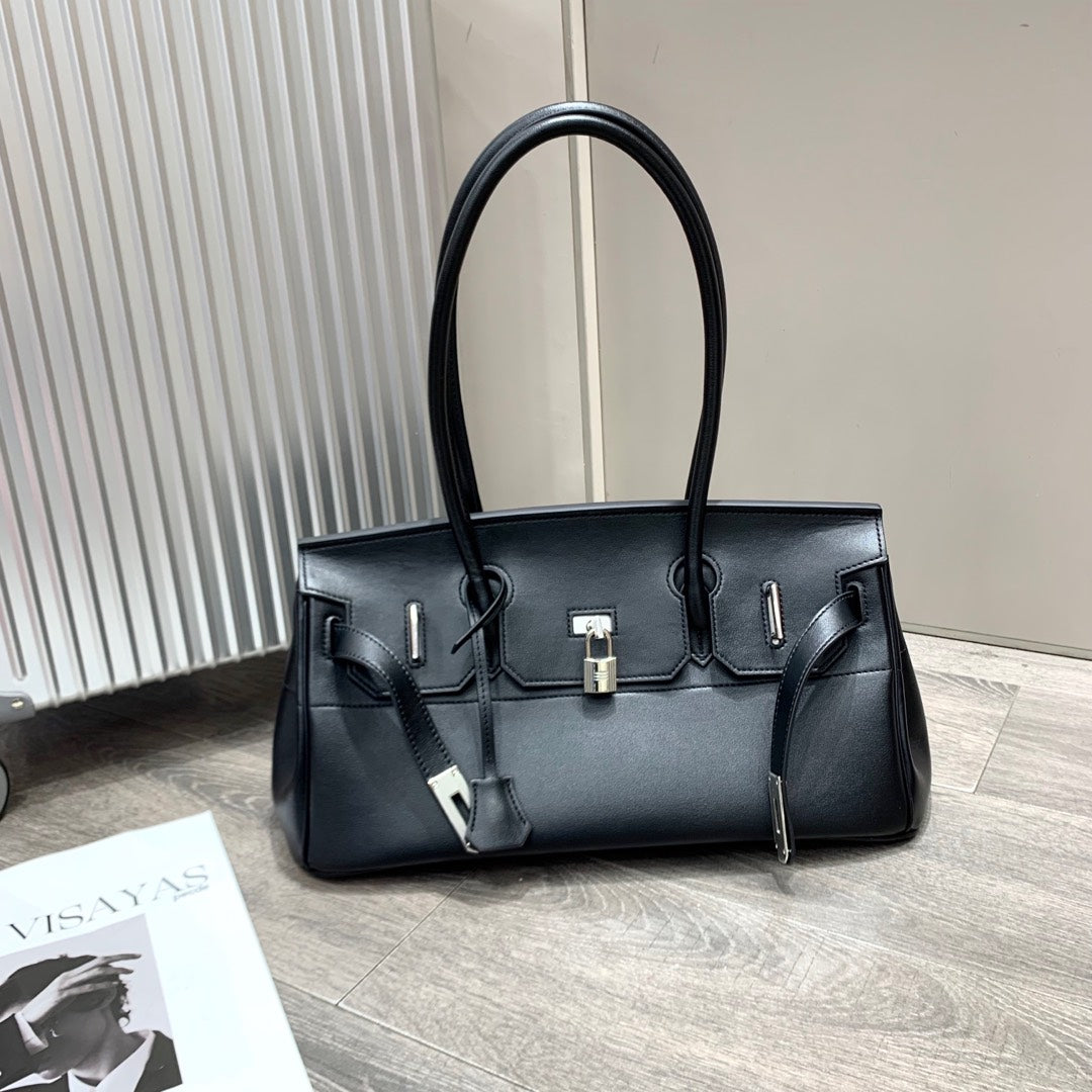 HM Shoulder Birkin 40cm Black Clemence Leather Silver Hardware