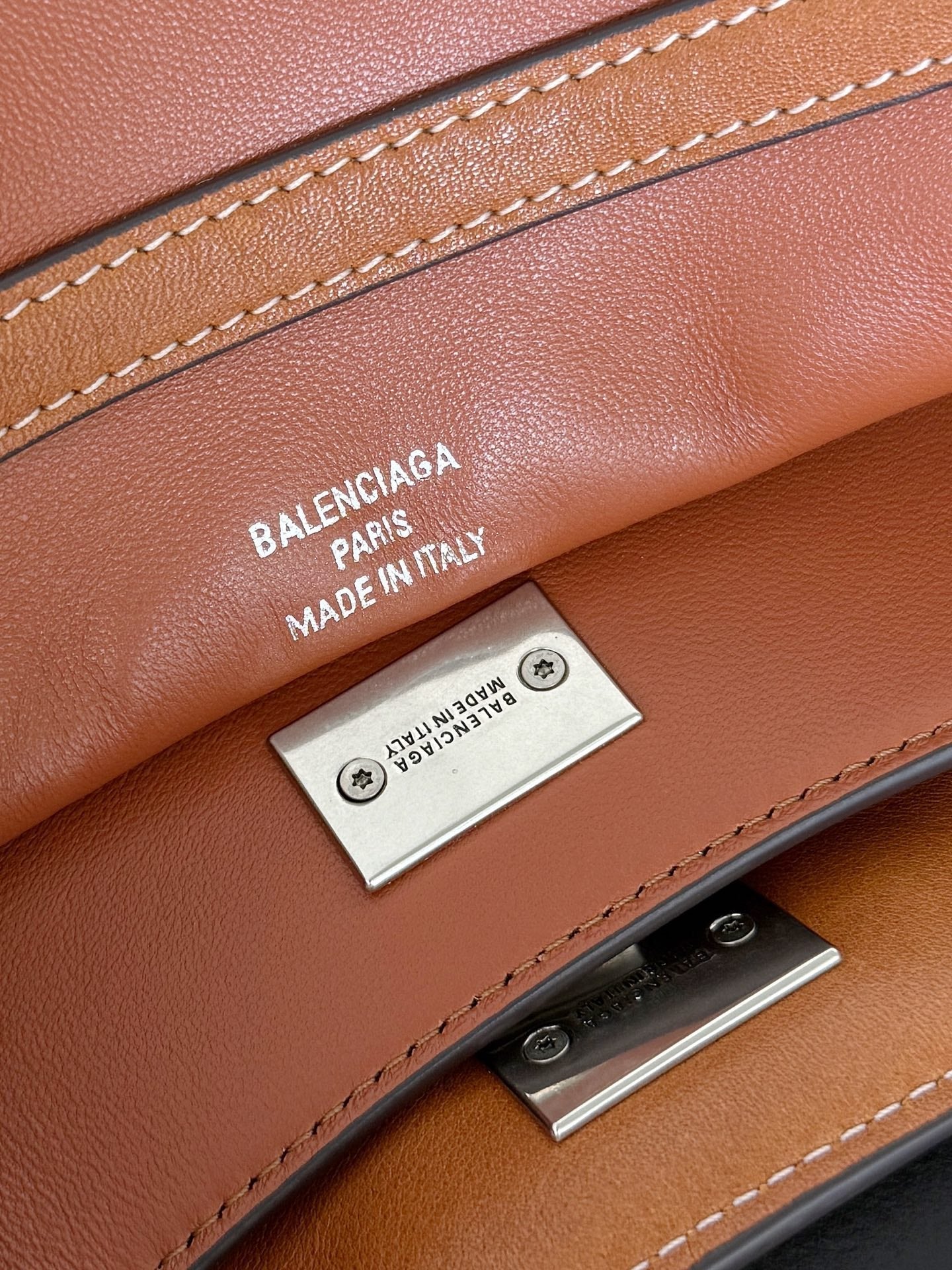 Balenciaga Rodeo 22 bag brown lambskin