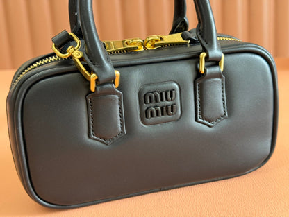 ARCADIE BAG 19 IN BLACK SHINY CALFSKIN