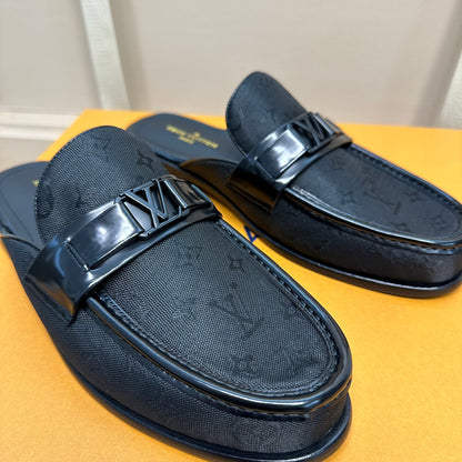 LV EASY MULE IN BLACK MONOGRAM DENIM