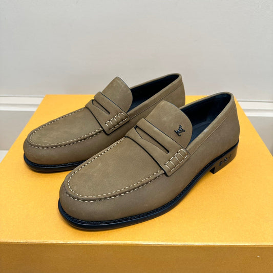 LV MAJOR LOAFERS IN PEANUT BROWN SUEDE CALFSKIN