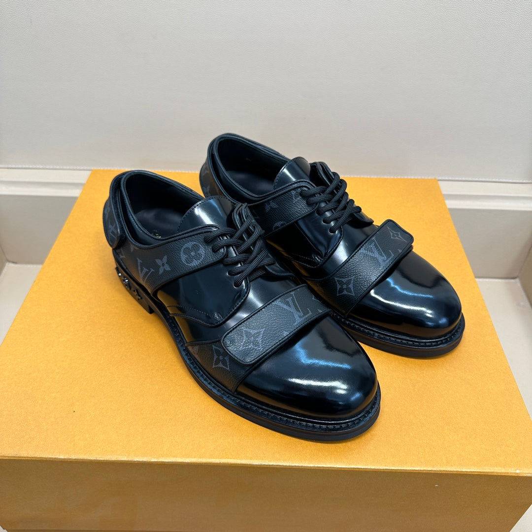 LV DERBY HARNESS SHOES IN BLACK CALFSKIN