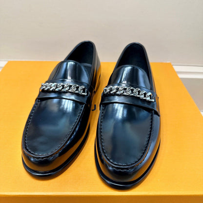 LV MAJOR LOAFER IN BLACK CALFSKIN WITH CHAIN