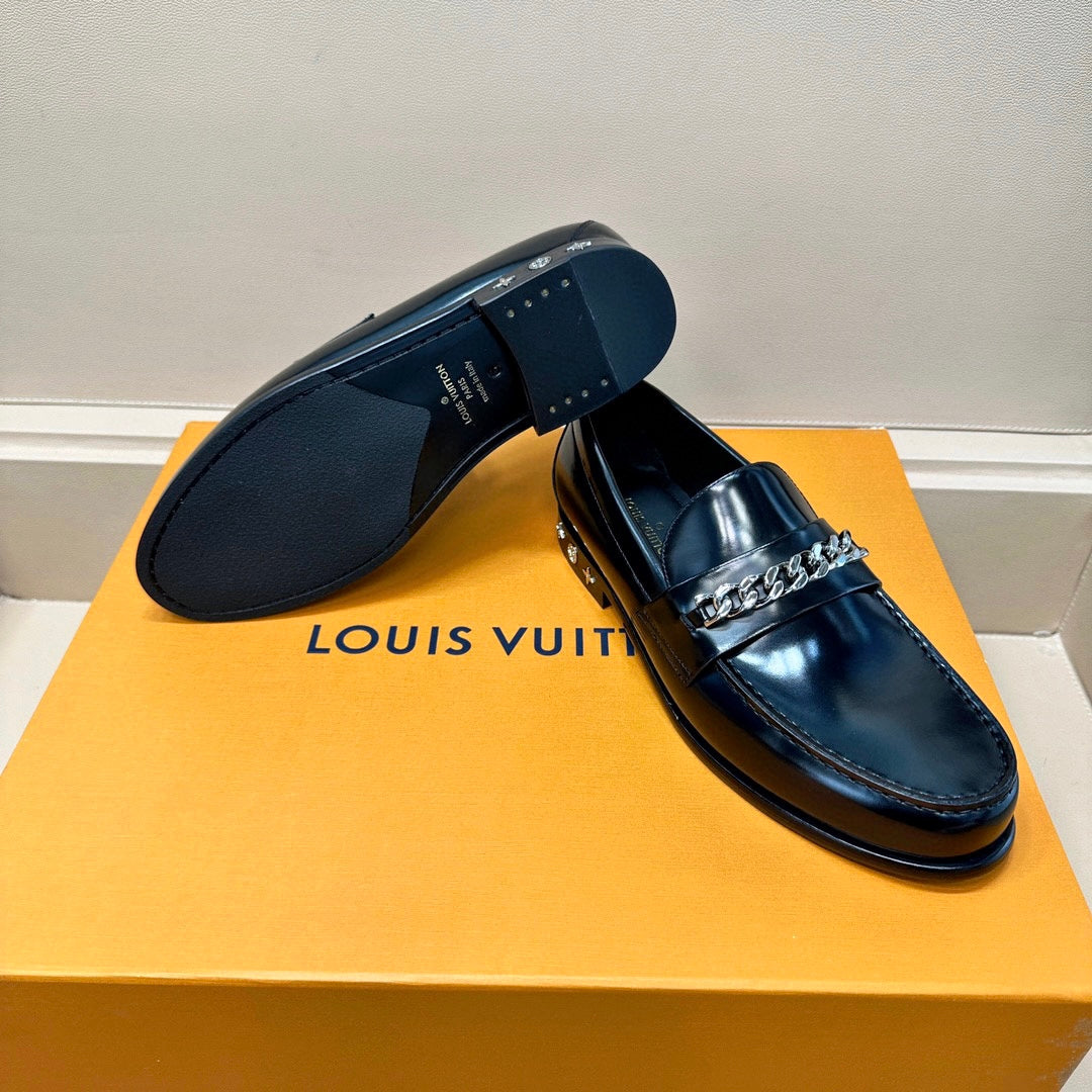 LV MAJOR LOAFER IN BLACK CALFSKIN WITH CHAIN