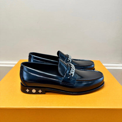 LV MAJOR LOAFER IN BLACK CALFSKIN WITH CHAIN