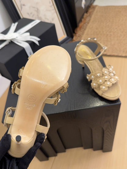 CC 25 Pearl Slingback Beige Sheepskin 252289