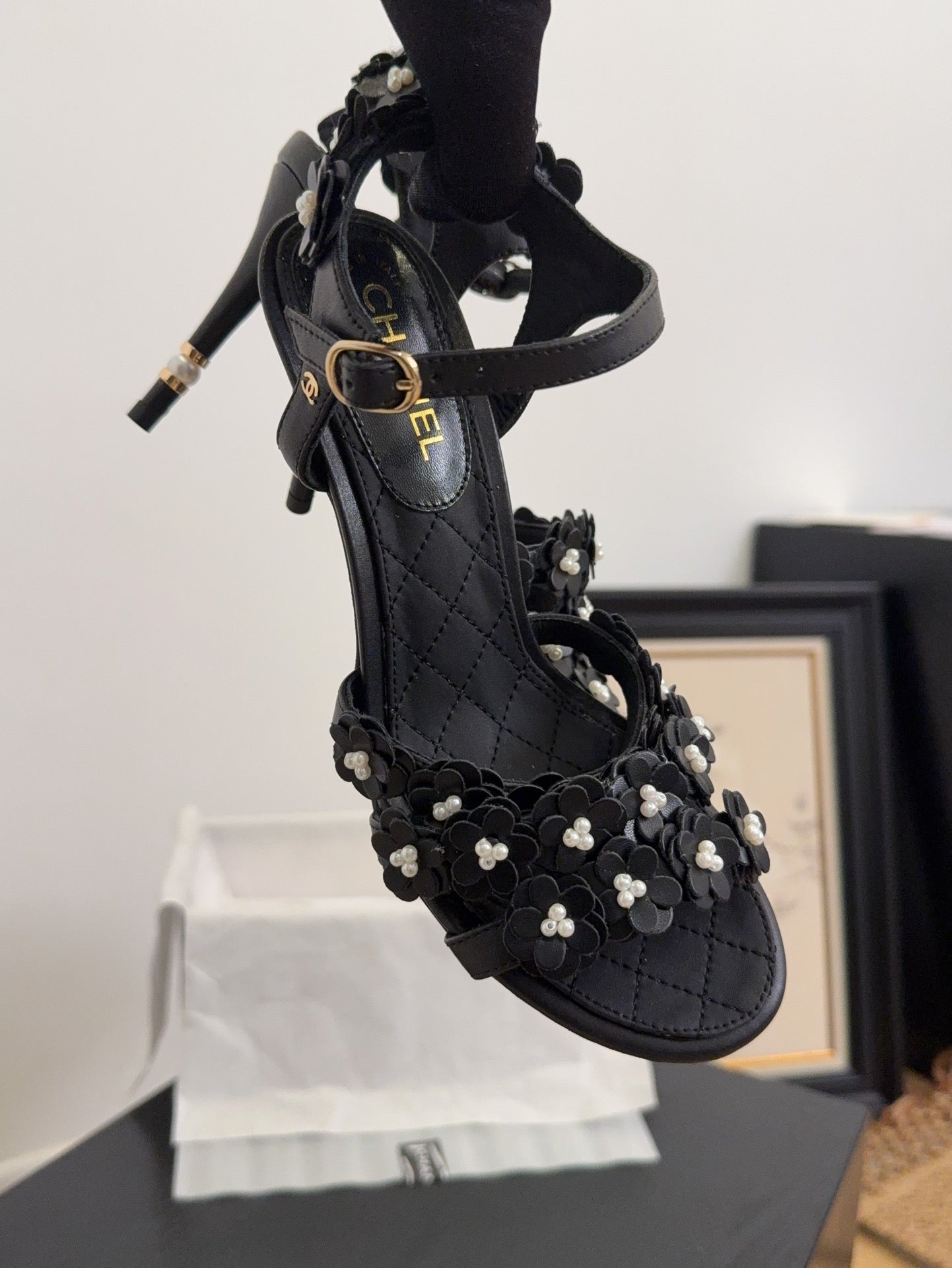 CC 25 Pearl Slingback Black Sheepskin 252291