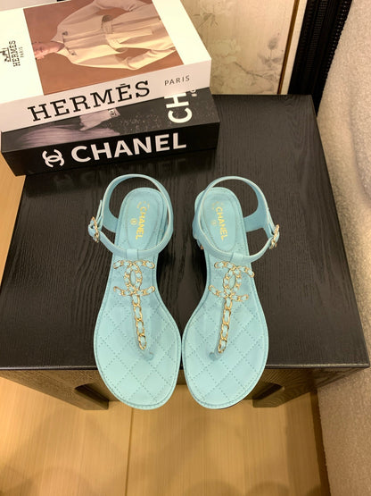 CC 25 Thong Sandal Double C Leather