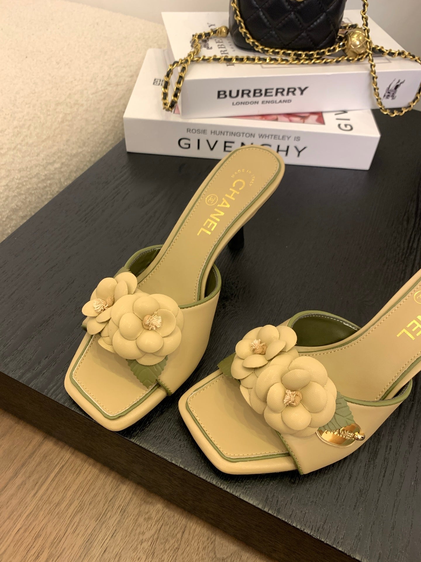 CC 25 Mules Green Beige Lambskin 288774