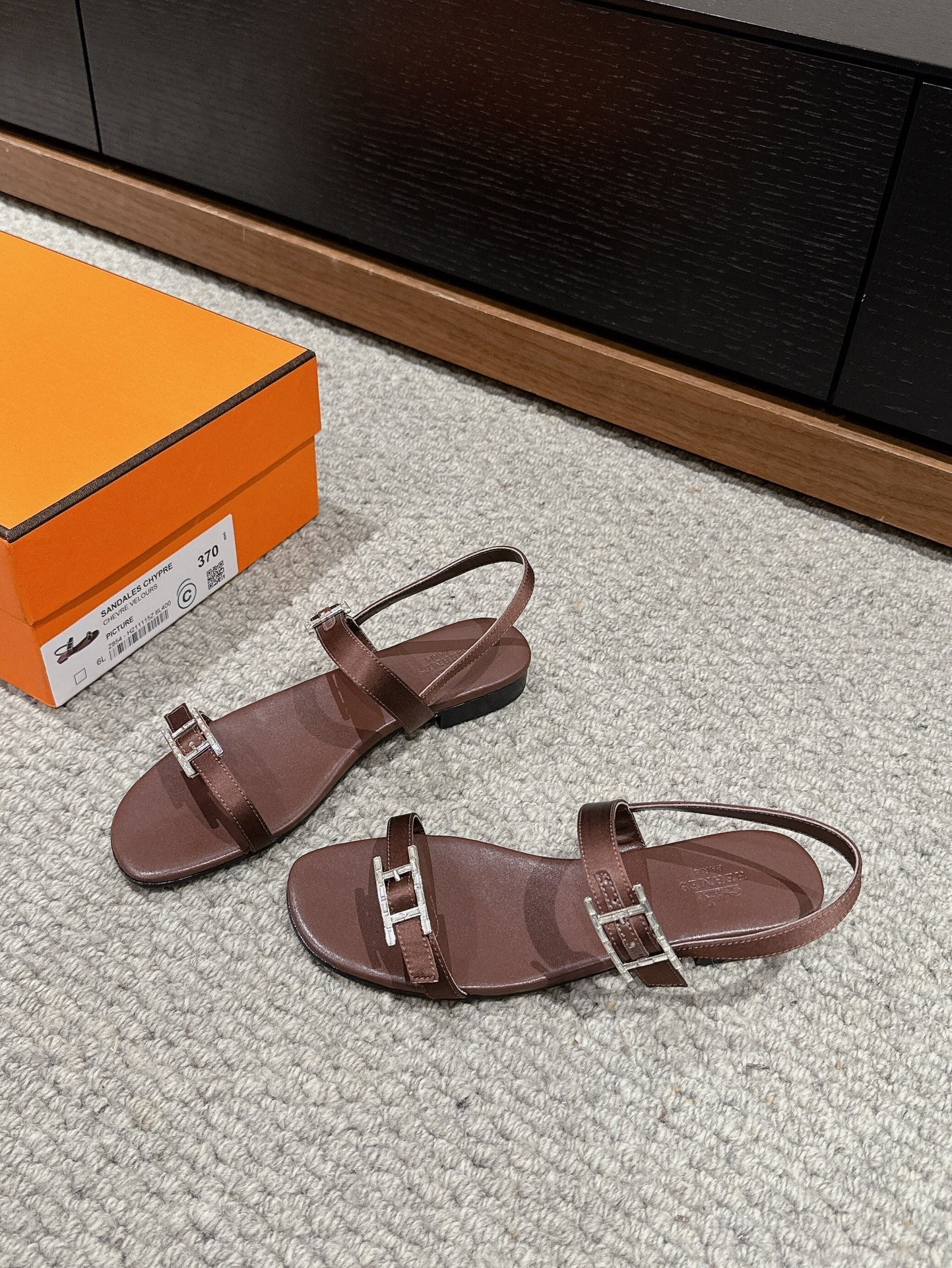 BUCKLE SANDAL CHOCOLATE CALFSKIN