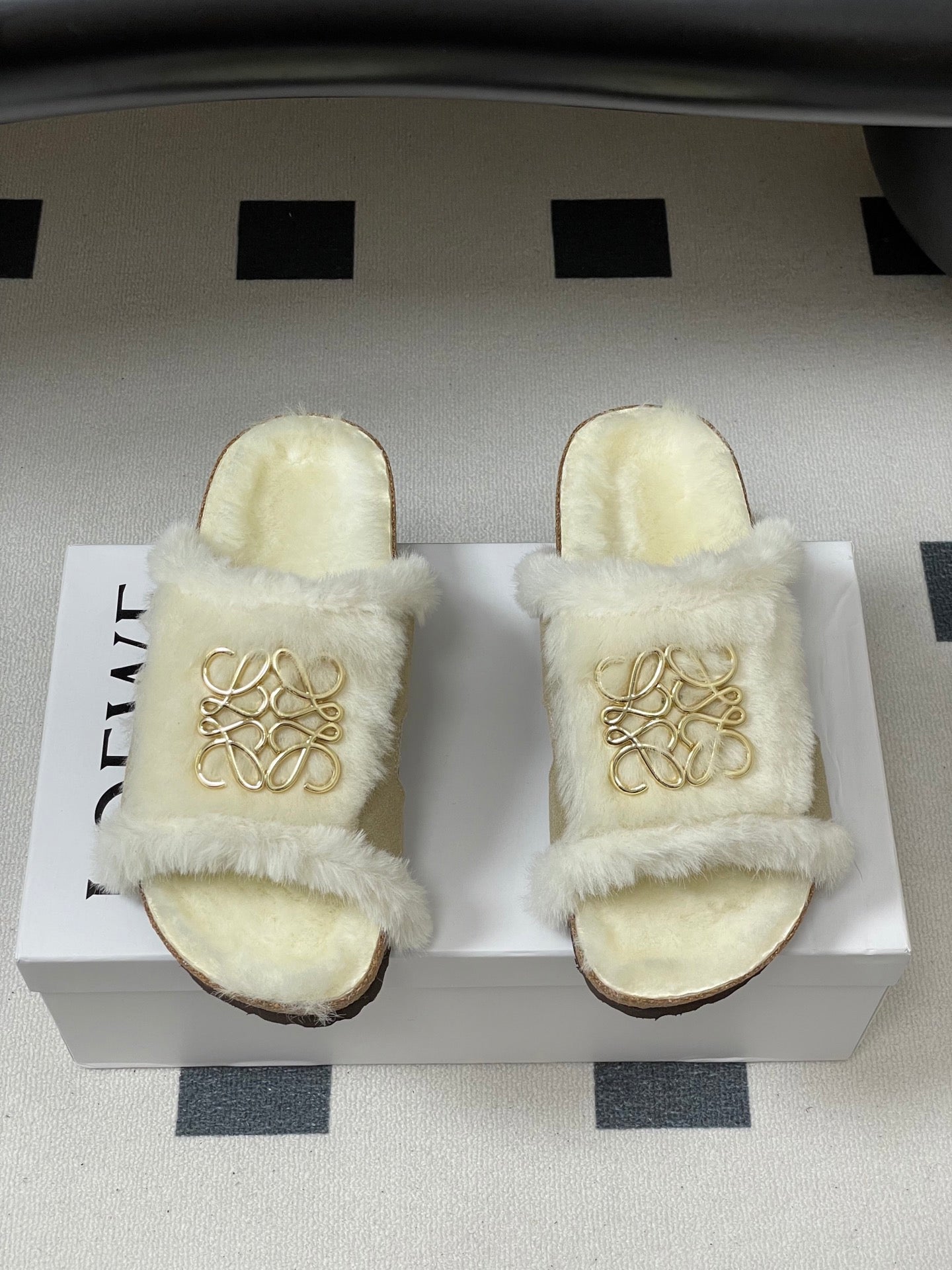 Loewe x Birkenstock slippers white gray further