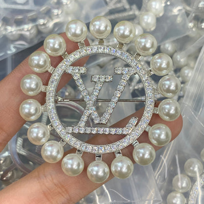 LV Brooch 188773