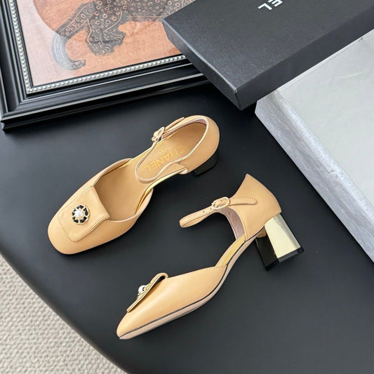 CC 25 Mary Jane Beige Cowhide 305278