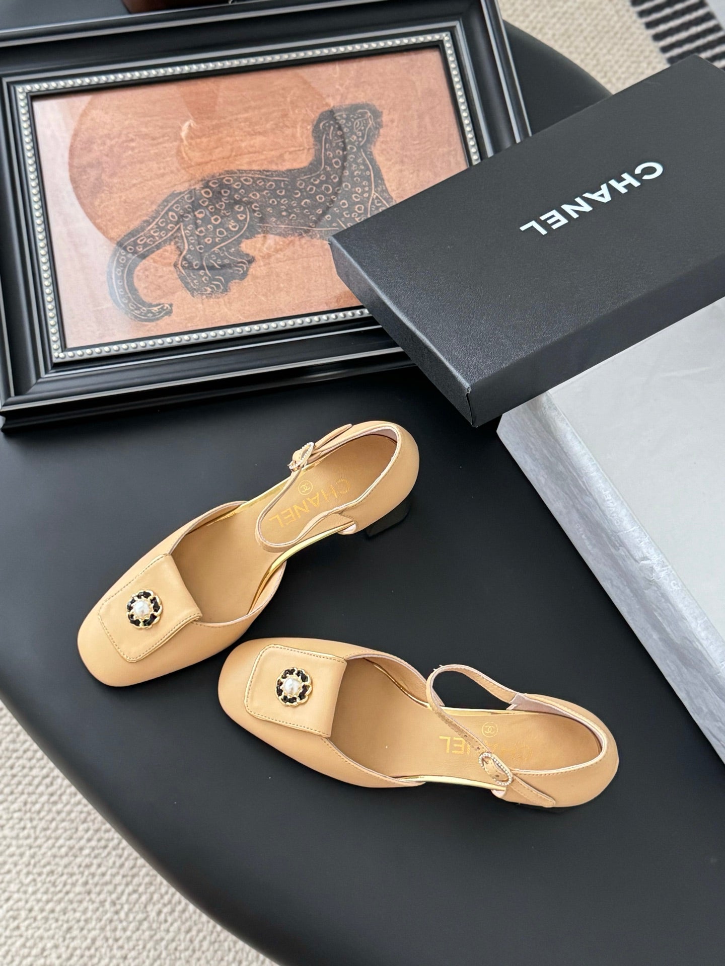 CC 25 Mary Jane Beige Cowhide 305278
