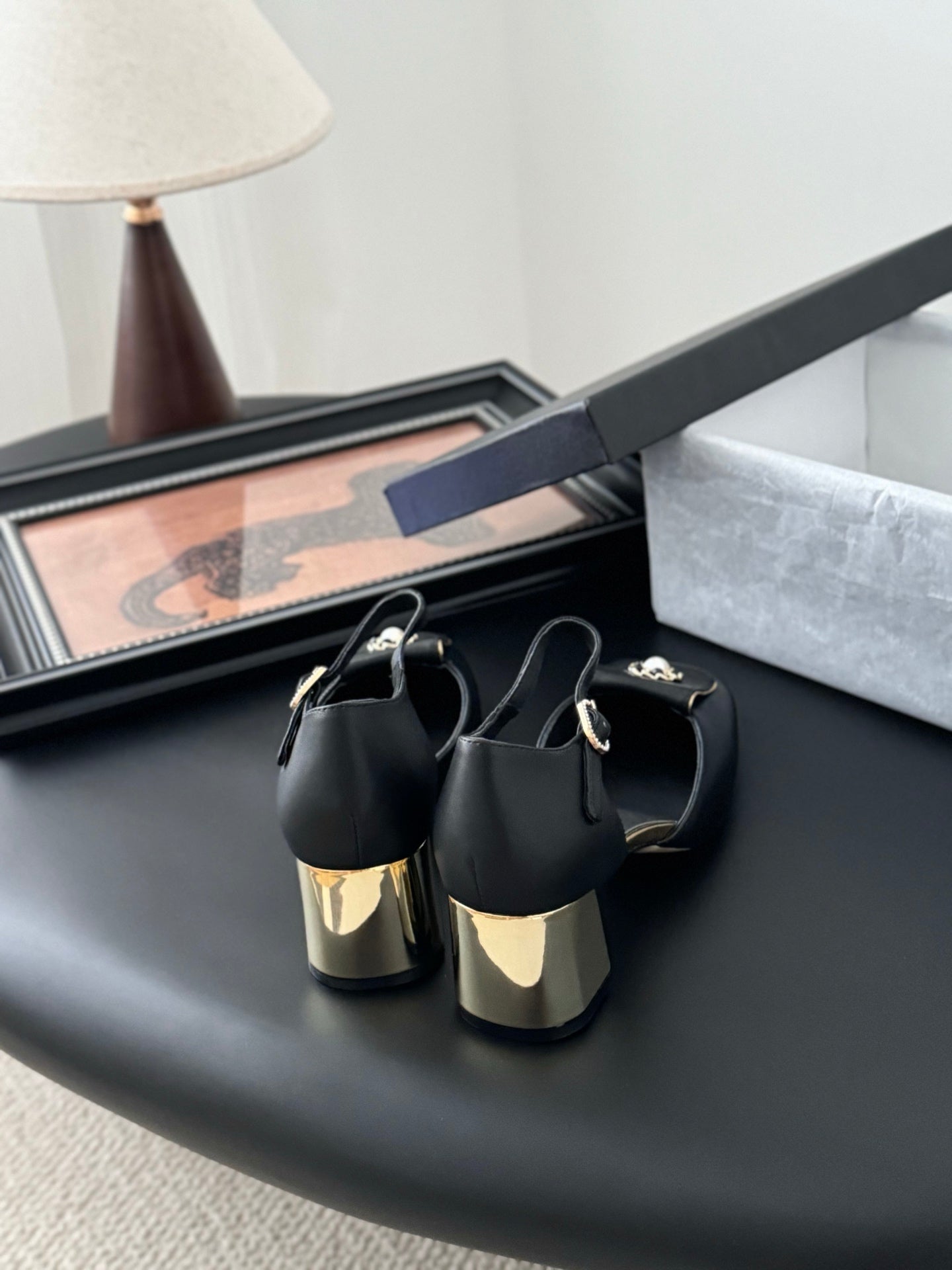 CC 25 Mary Jane Black Cowhide 305280