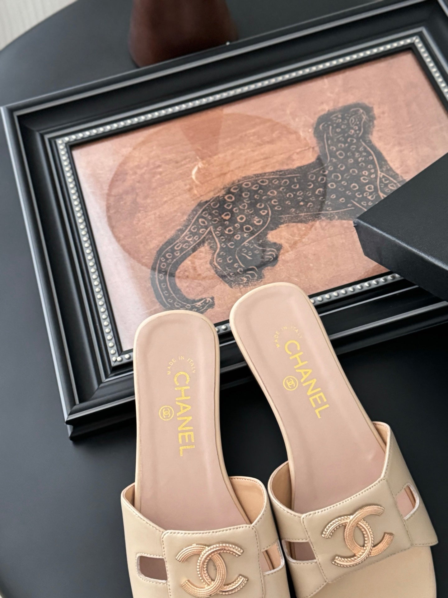 CC 25 Slippers Beige Cowhide 305282