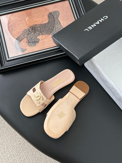 CC 25 Slippers Beige Cowhide 305282