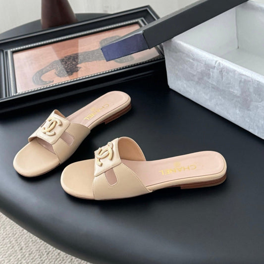 CC 25 Slippers Beige Cowhide 305282