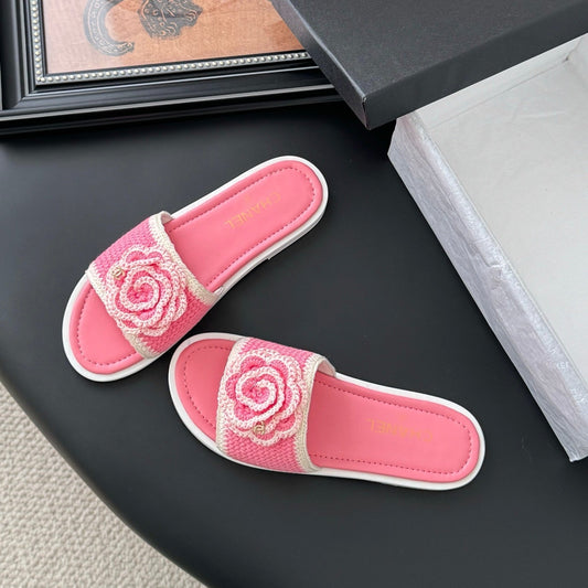 CC 25 Flower Slippers Pink Knitted 305302
