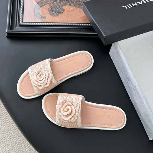 CC 25 Flower Slippers Pink Knitted 305304
