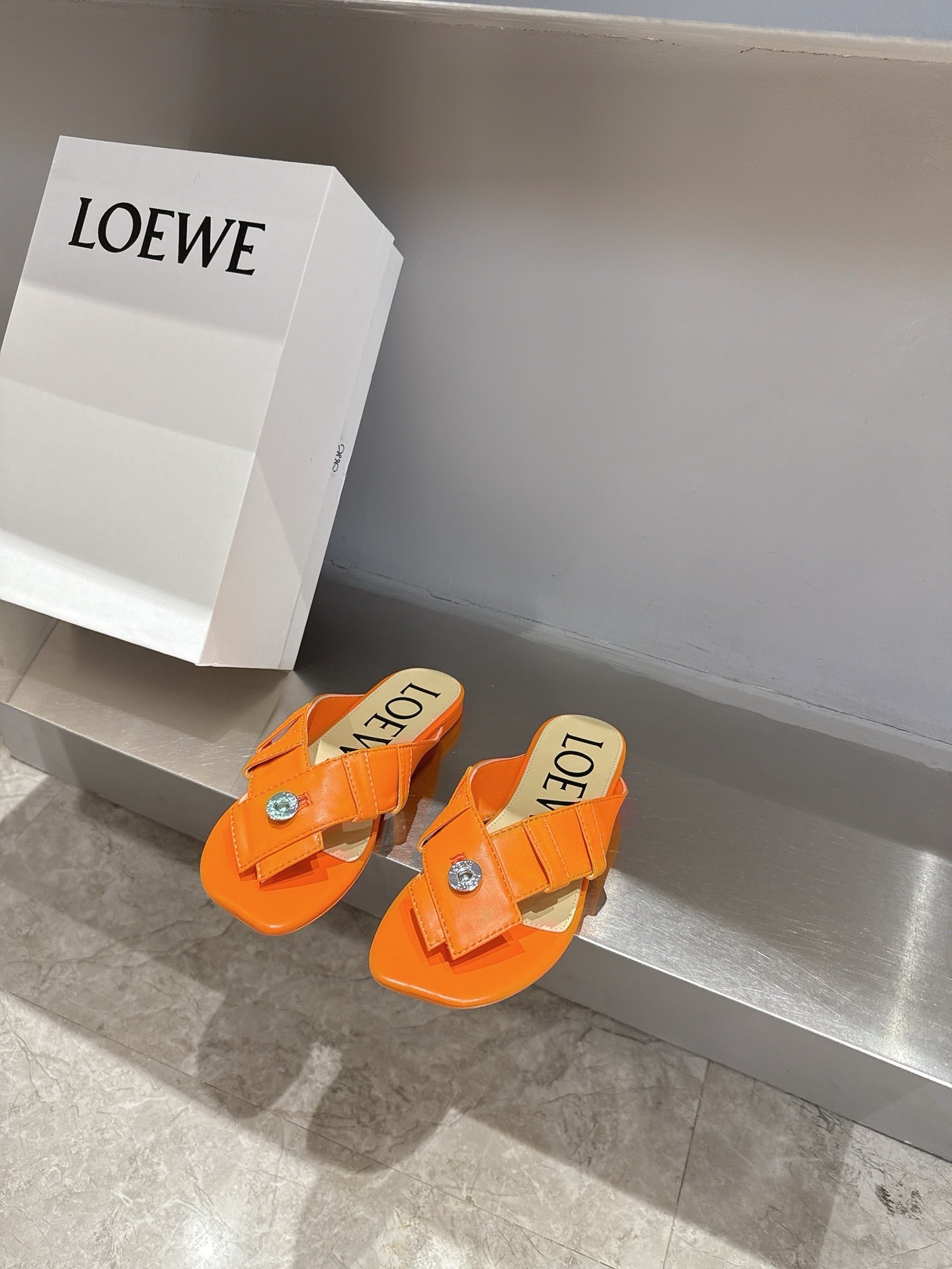 Loewe 25 Toy Panta Toe Thong Orange Sheepskin 317258