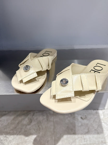 Loewe 25 Toy Panta Toe Thong Beige Sheepskin