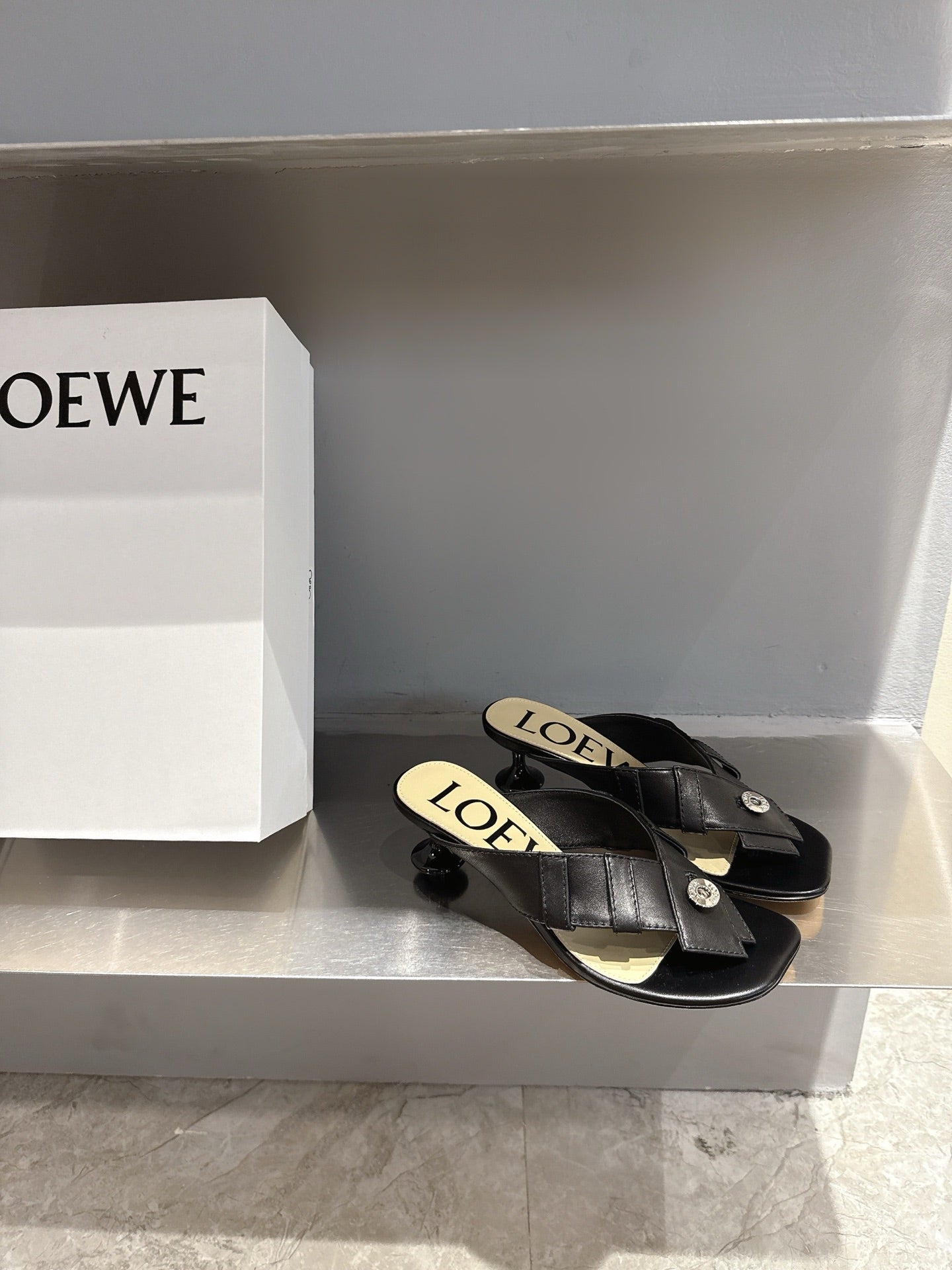 Loewe 25 Toy Panta Toe Thong 5cm Black Sheepskin