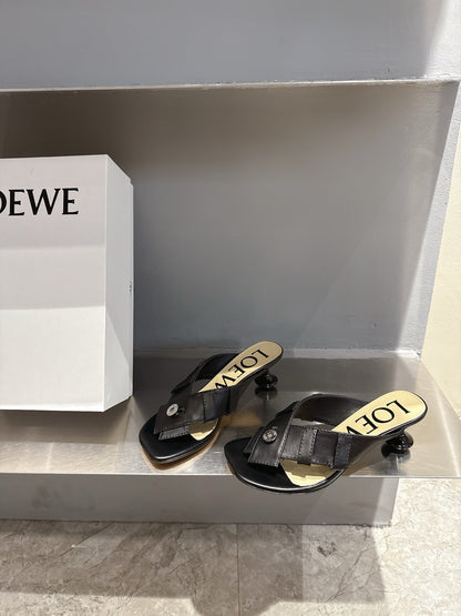 Loewe 25 Toy Panta Toe Thong 5cm Black Sheepskin