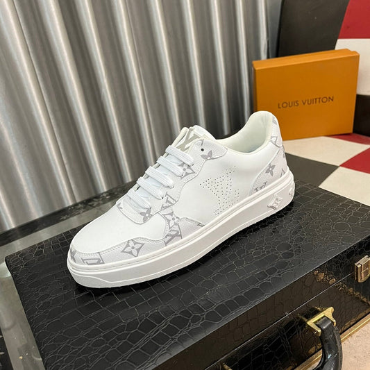 LV CLASSIC TRAINER SHOES IN WHITE MONOGRAM CALFKSIN AND SUEDE