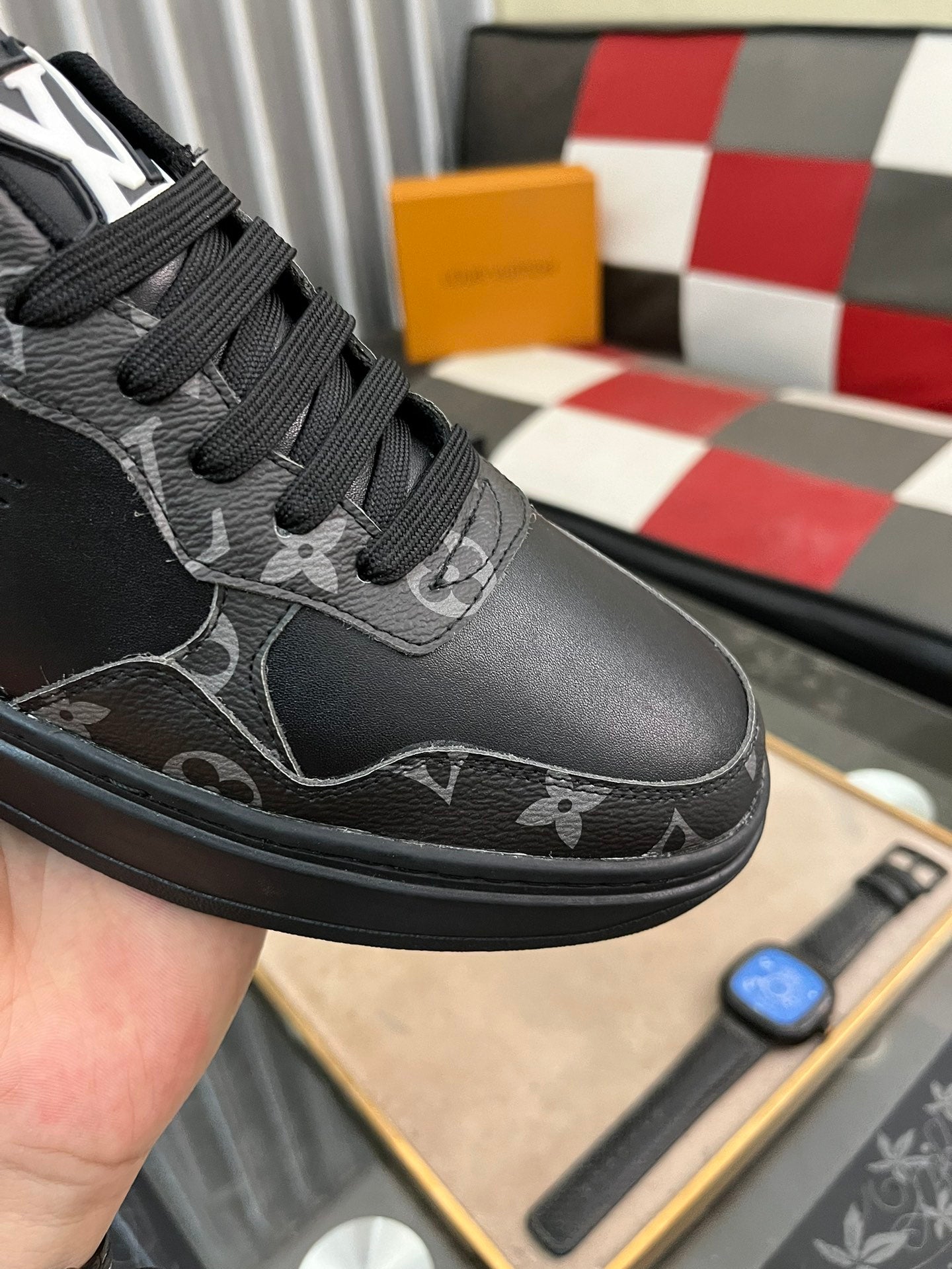 LV CLASSIC TRAINER SHOES IN BLACK CALFKSIN AND SUEDE