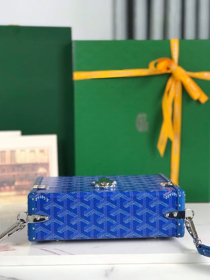 CASSETTE TRUNK BAG 21 IN BLUE GOYARDINE CANVAS & CLAMECY COWHIDE