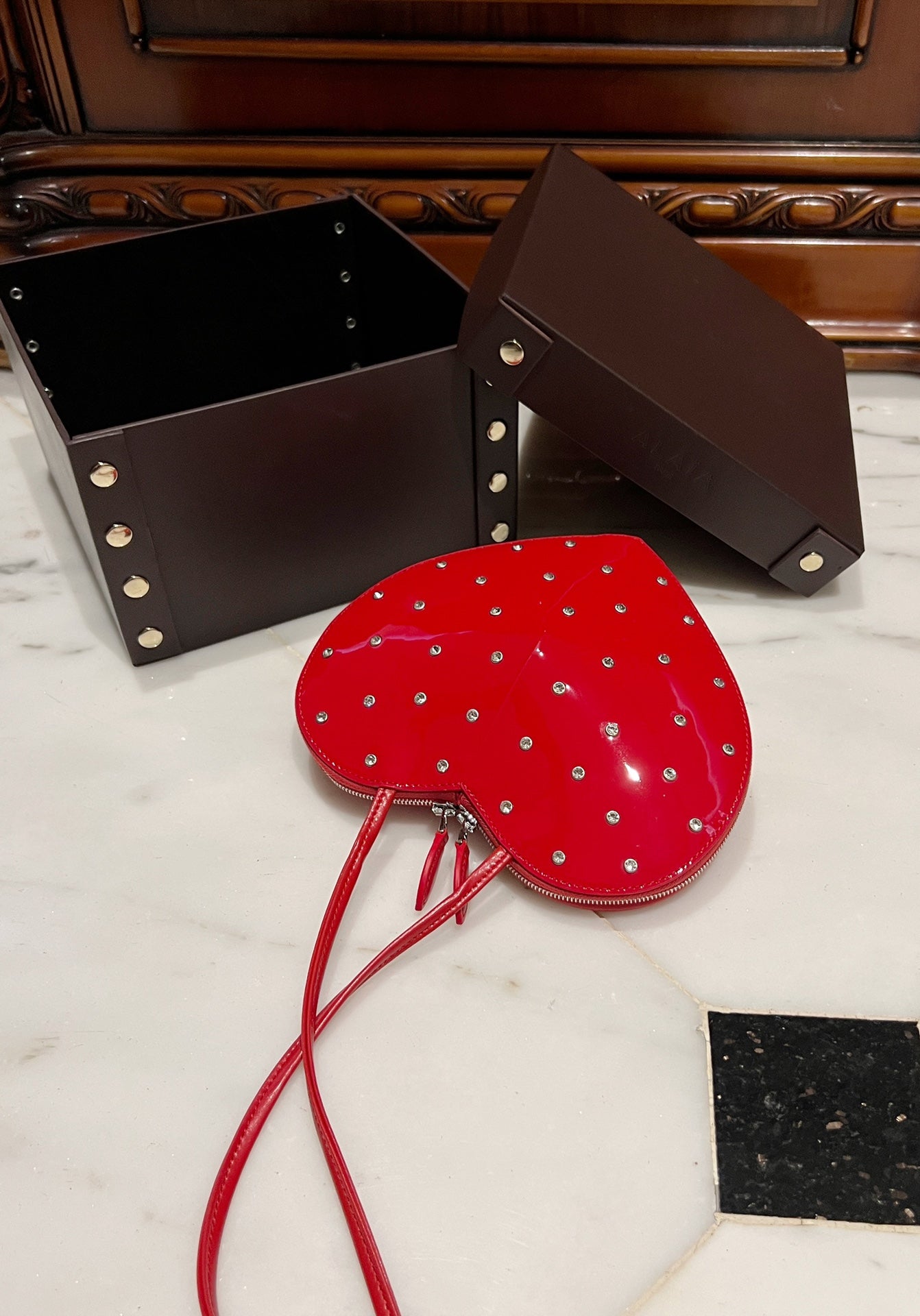 Le Coeur 21cm Red Diamonds Calfskin Shouder 243043