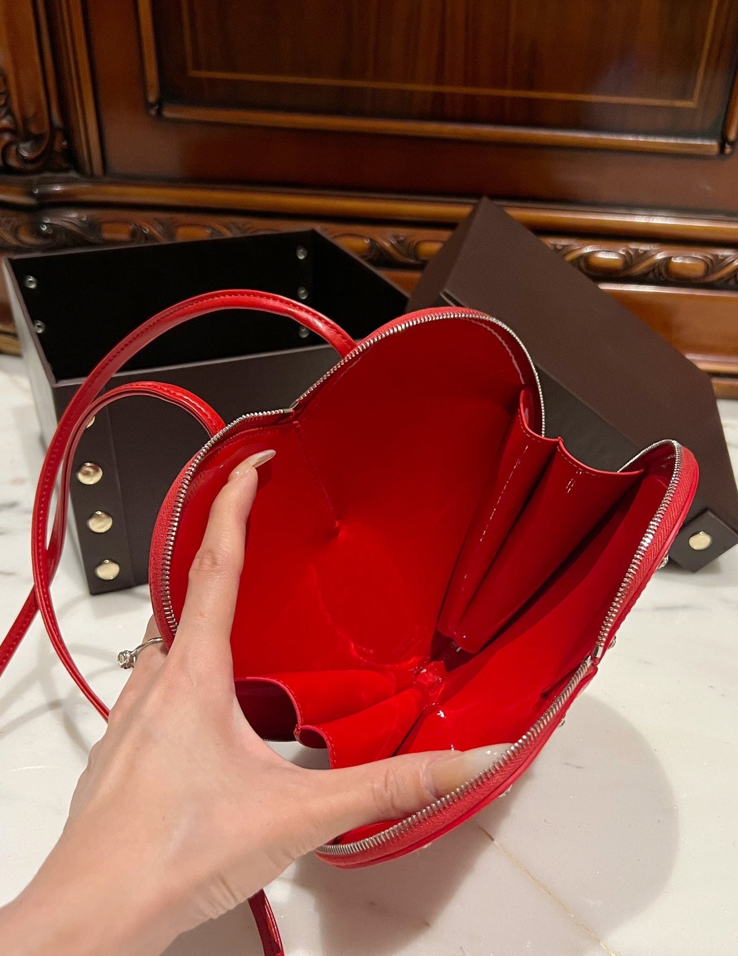 Le Coeur 21cm Red Diamonds Calfskin Shouder 243043