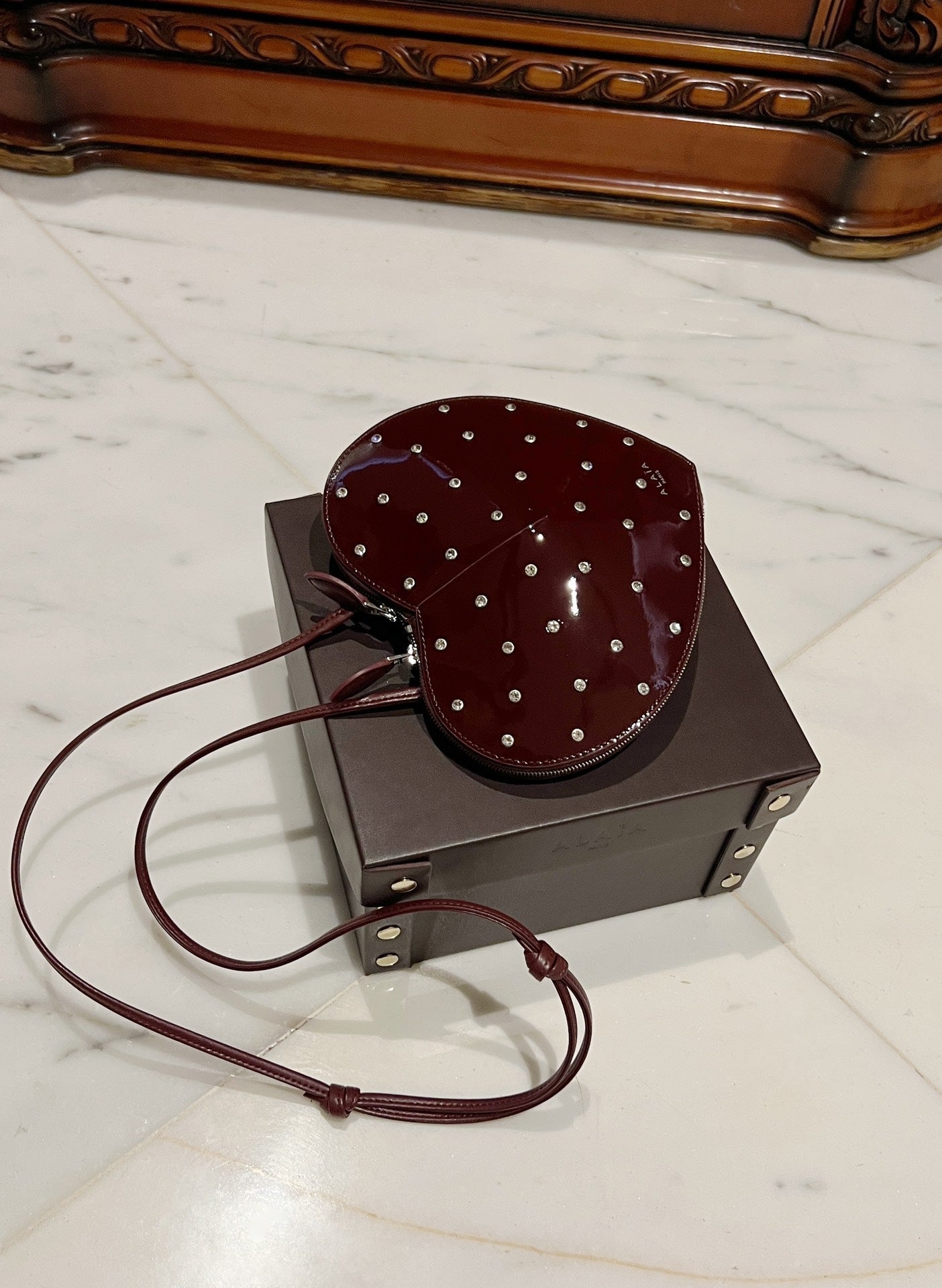 Le Coeur 21cm Burgundy Diamonds Calfskin Shouder 243042